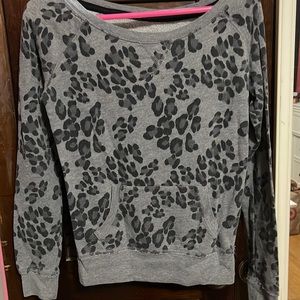 Grey Leopard Sweatshirt size small